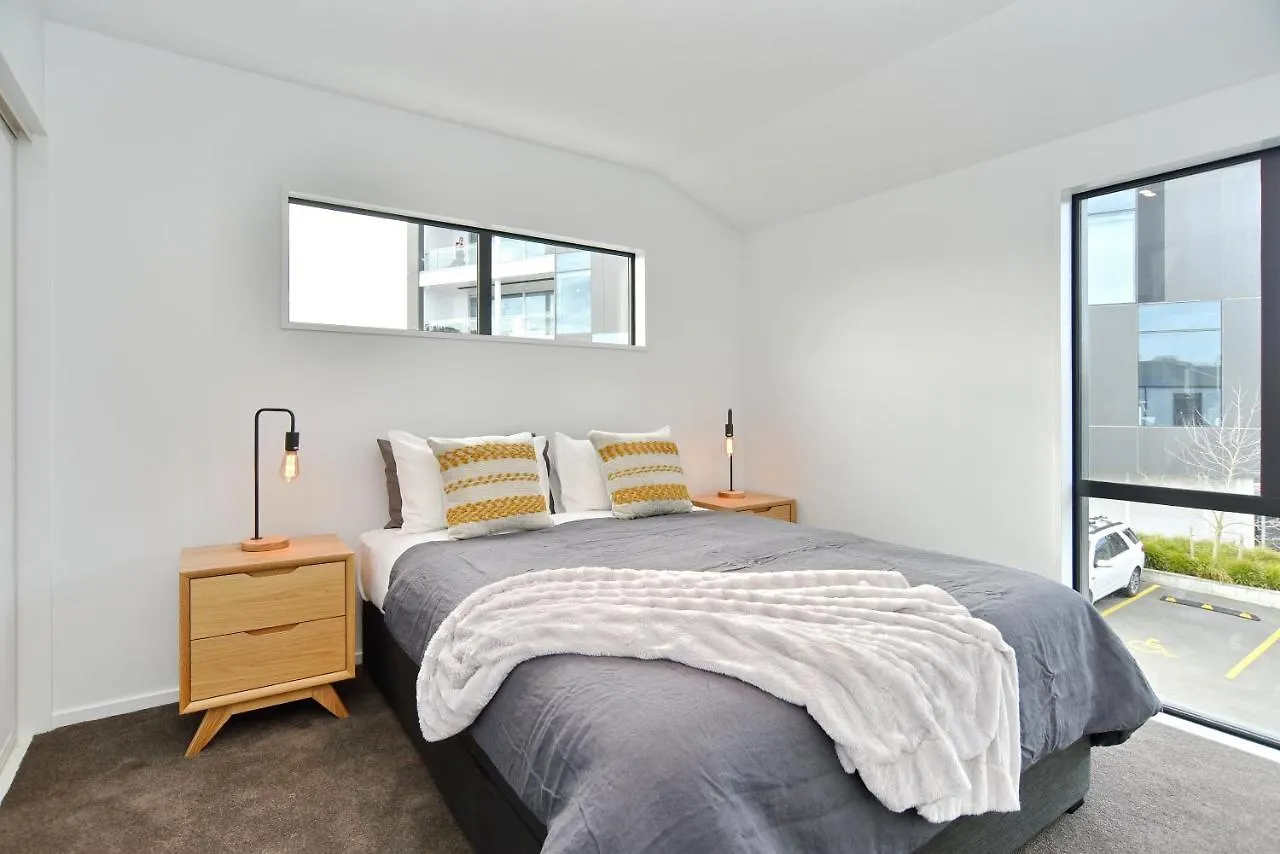 Salisbury Style - Modern City Apartment - Christchurch Holiday Homes